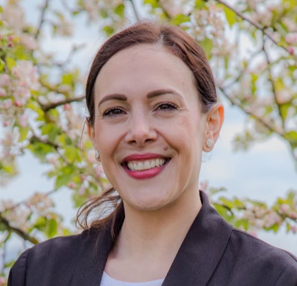 Portrait von Dr. Sabine Gaspar. Chefärztin der Fachklinik Neue Rhön.